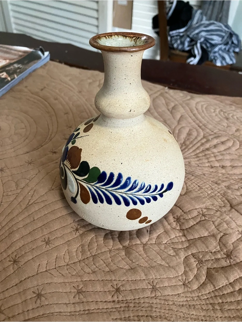 N/A tall hand sandstone